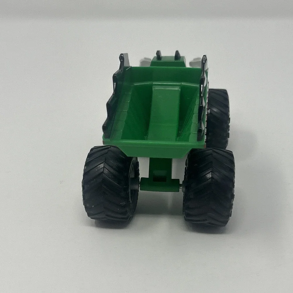 Spin Master Monster Jam Dirt Squad 